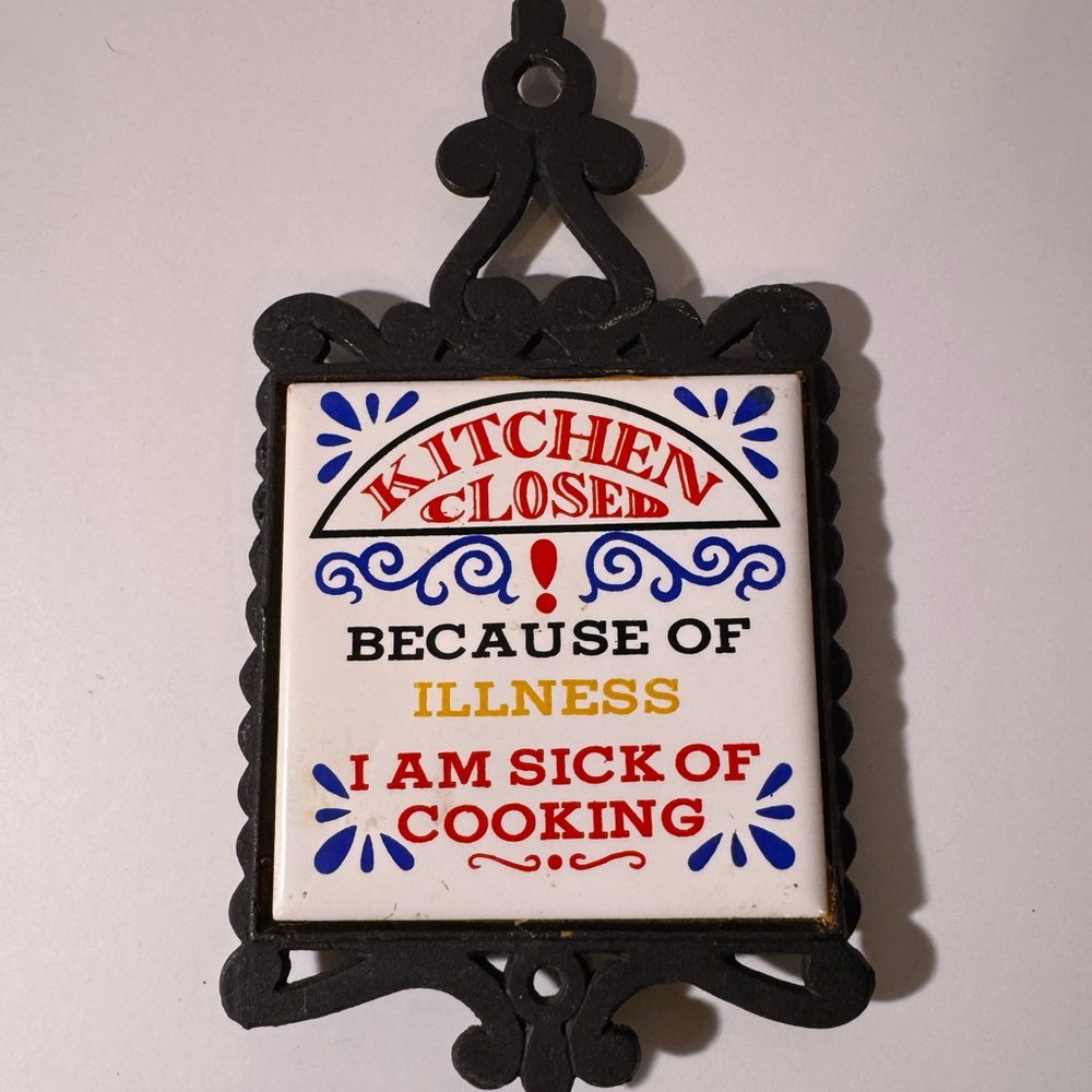 Vintage hanging tile trivet